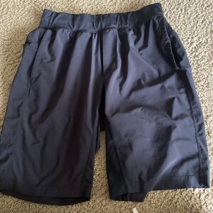Like new Men lululemon shorts